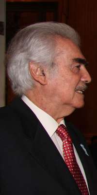 Enrique Olivera, Argentine politician, dies at age 74
